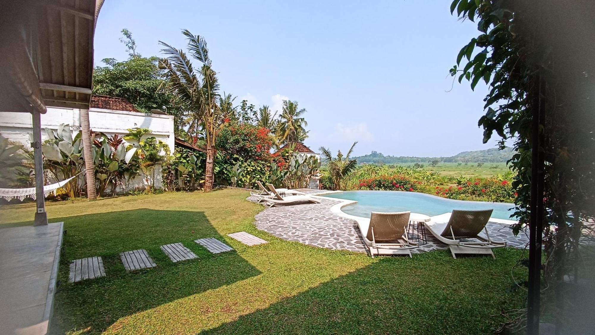 Sunmoonstarvillas Yogyakarta Jarakan المظهر الخارجي الصورة